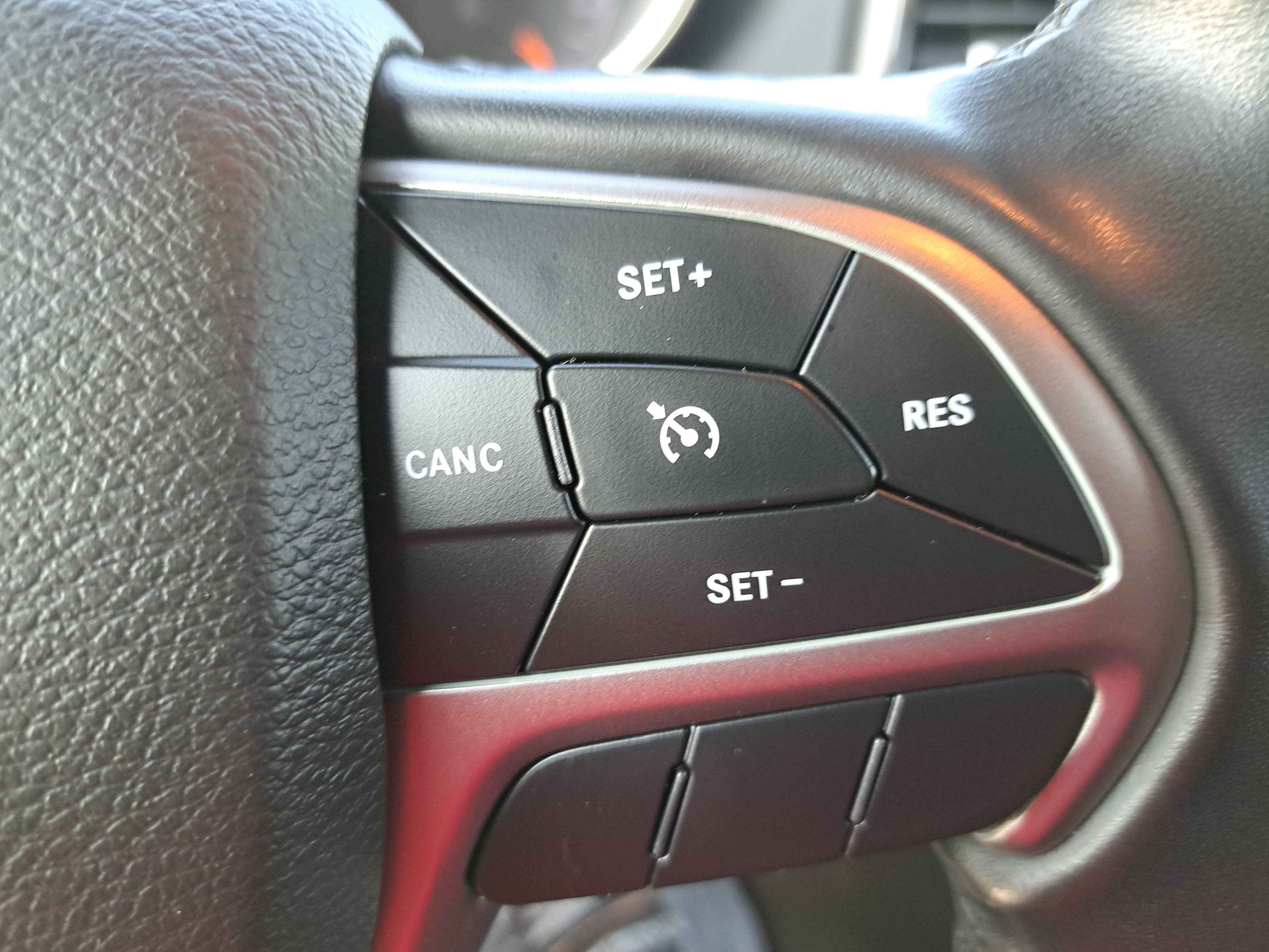 Used 2021 Jeep Grand Cherokee Laredo RWD image 18
