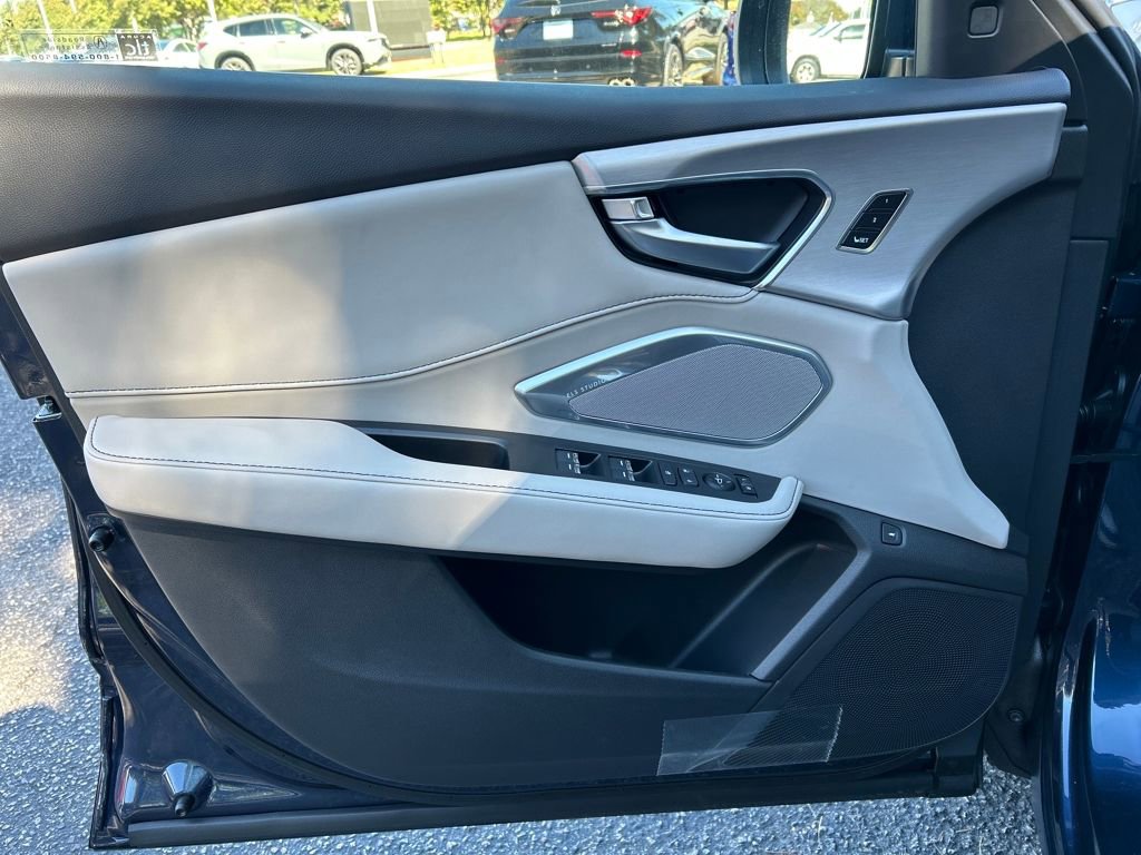 New 2025 Acura RDX SH-AWD image 11