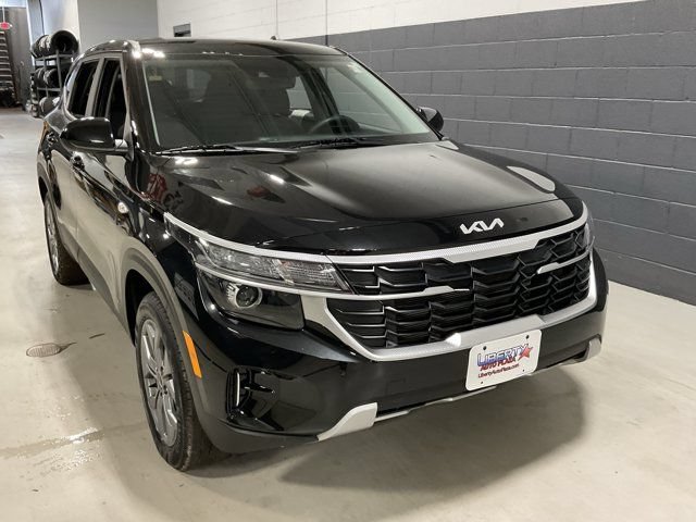 Used 2024 Kia Seltos LX AWD/4WD image 34