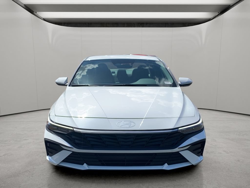 Certified 2026 Hyundai Elantra SE FWD image 8