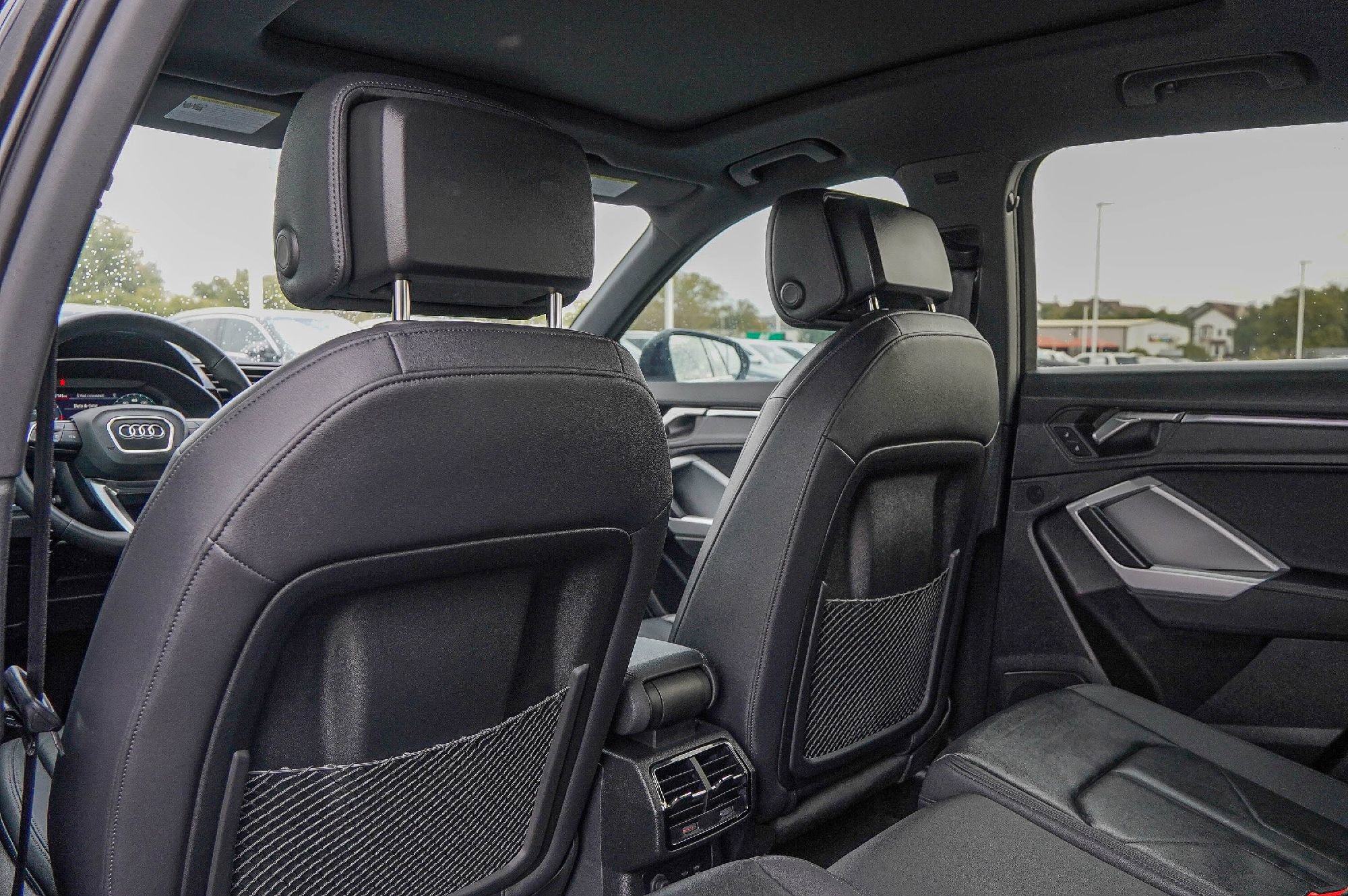 Certified 2025 Audi Q3 2.0T Premium Plus w/ Premium Plus Package image 27