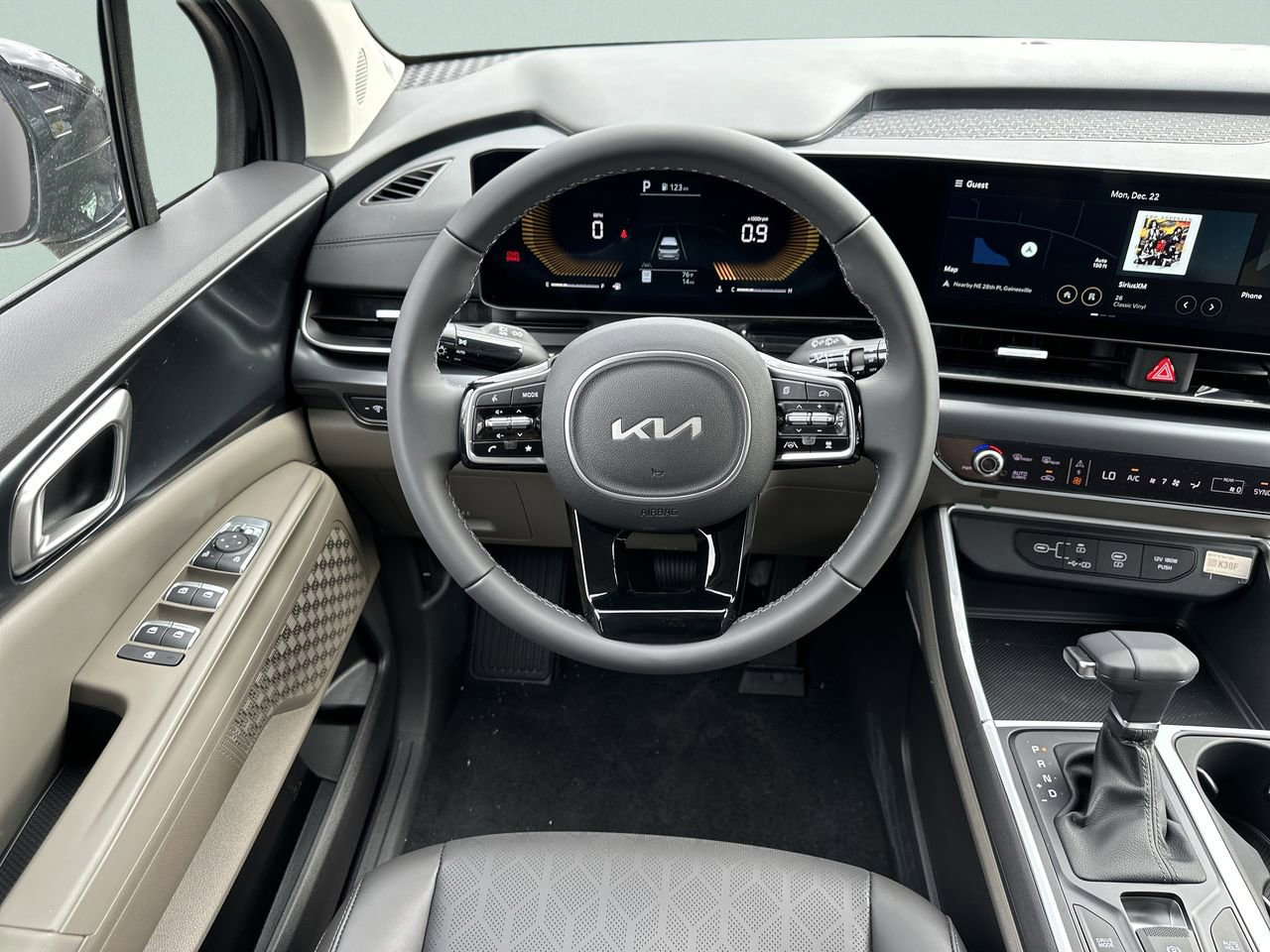 New 2026 Kia Carnival FWD image 8