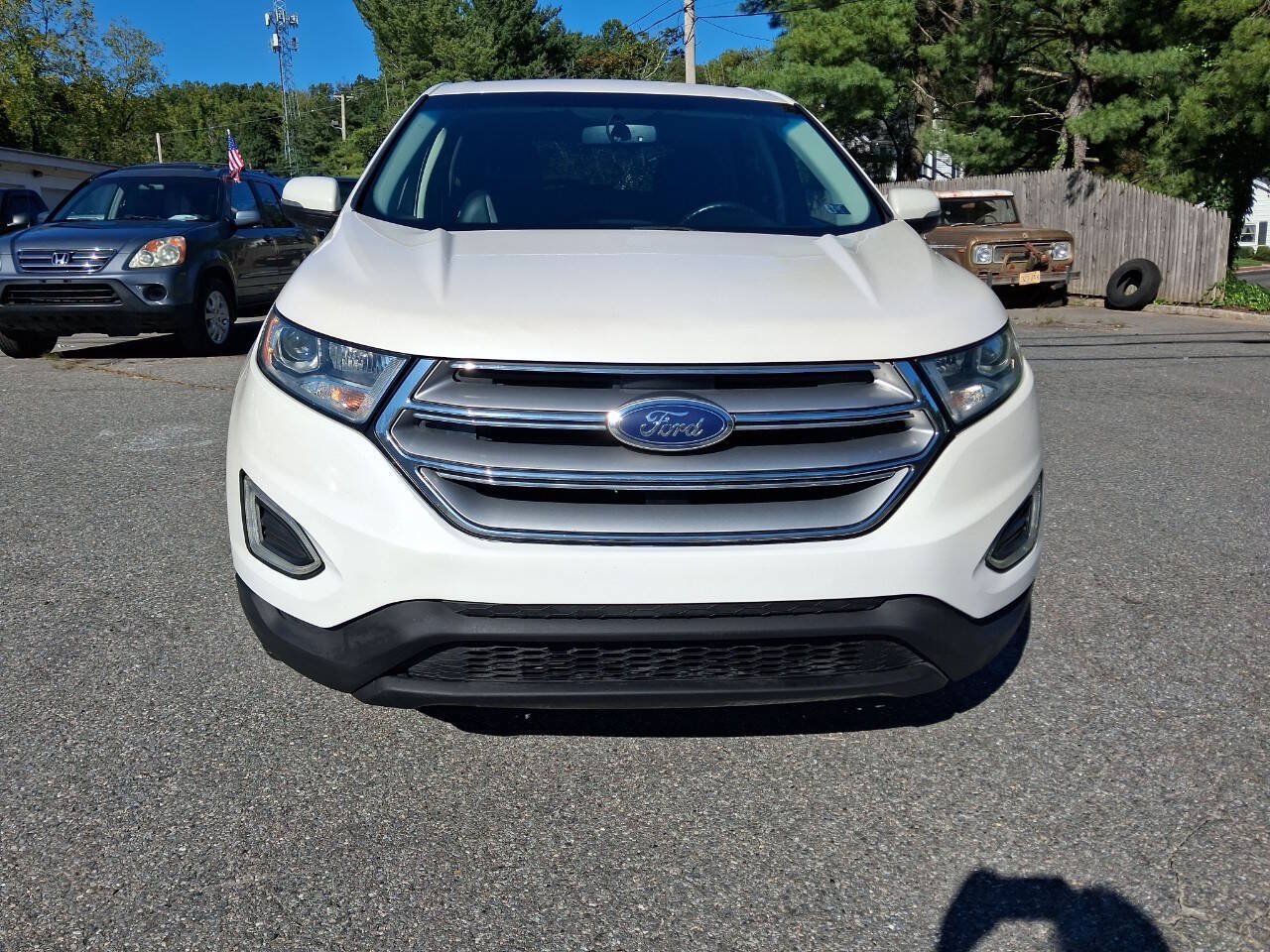 Used 2017 Ford Edge Titanium w/ Technology Package AWD/4WD image 5
