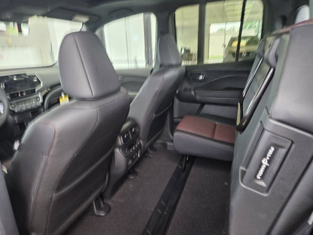 New 2026 Honda Ridgeline Black Edition image 10