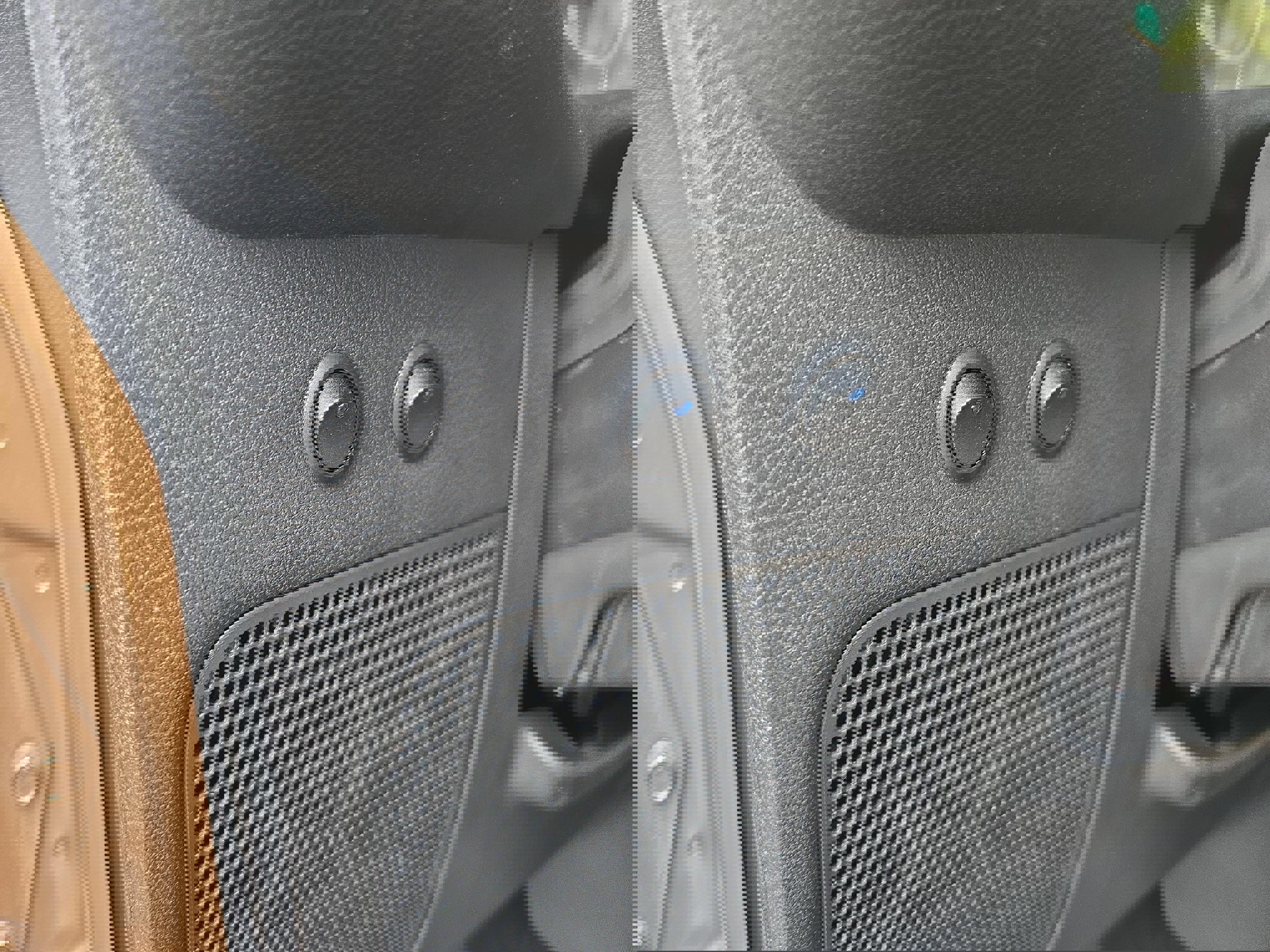 Used 2015 Jeep Wrangler Unlimited Sahara w/ Connectivity Group image 29