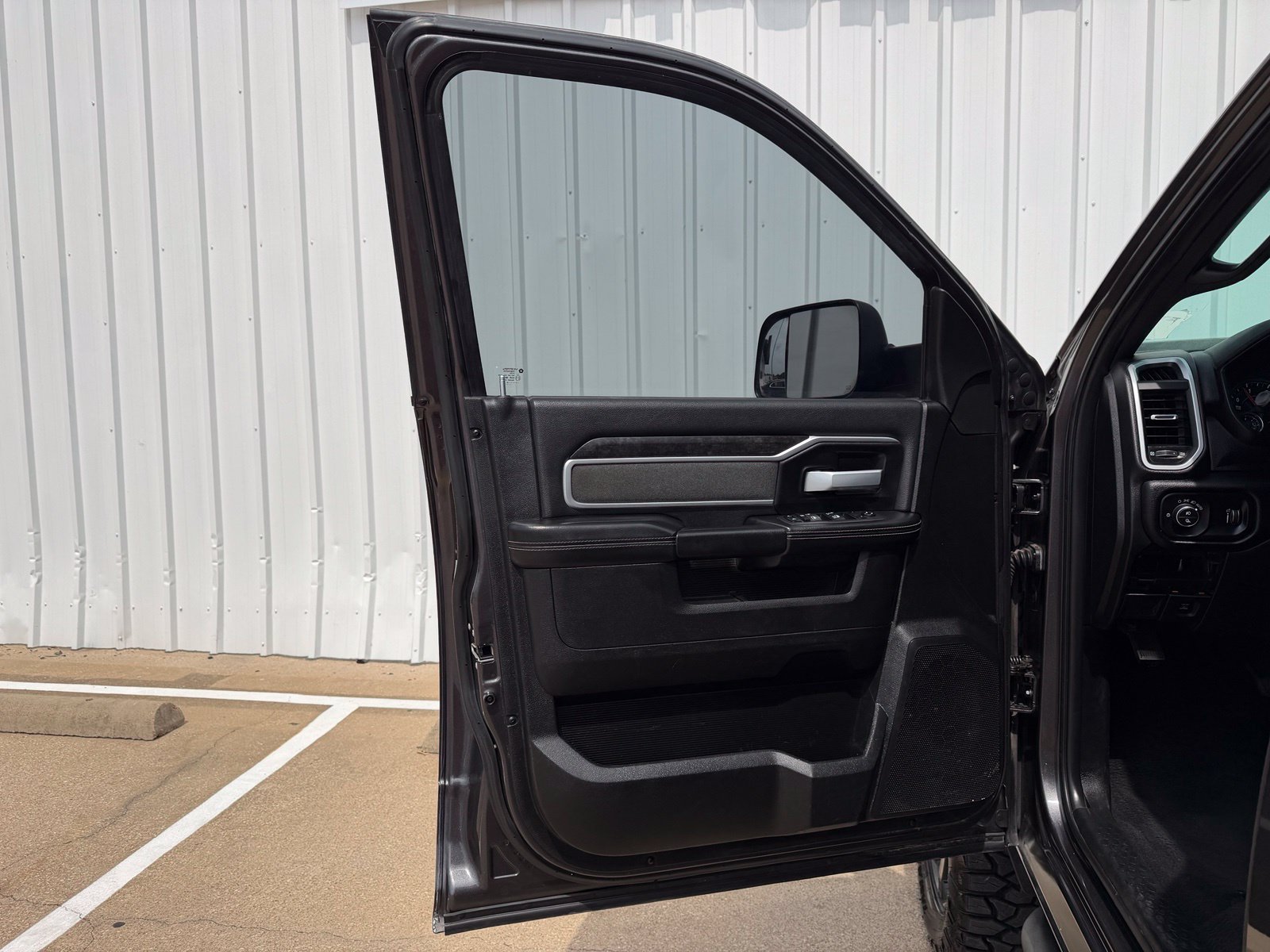 Used 2022 RAM 2500 Lone Star w/ Night Edition AWD/4WD image 27