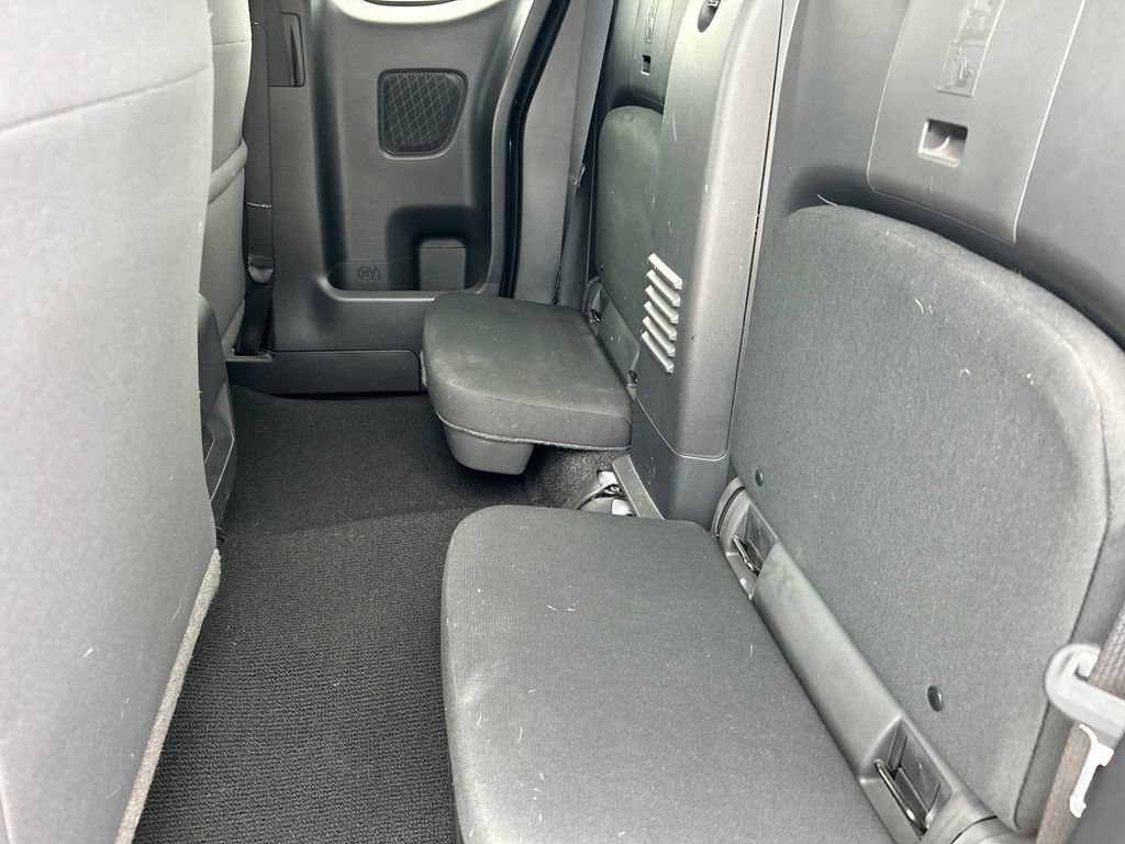 Used 2023 Nissan Frontier SV w/ Technology Package AWD/4WD image 14
