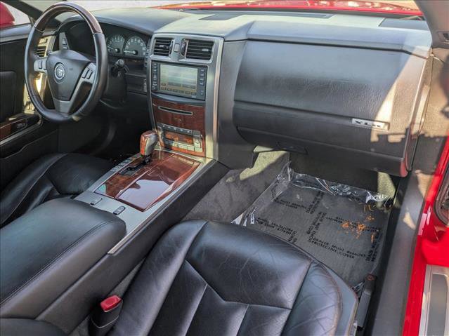 Used 2007 Cadillac XLR RWD image 17