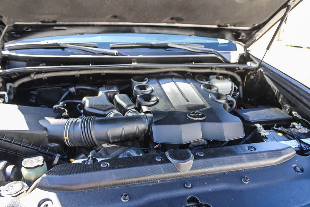 Used 2017 Toyota 4Runner SR5 image 24