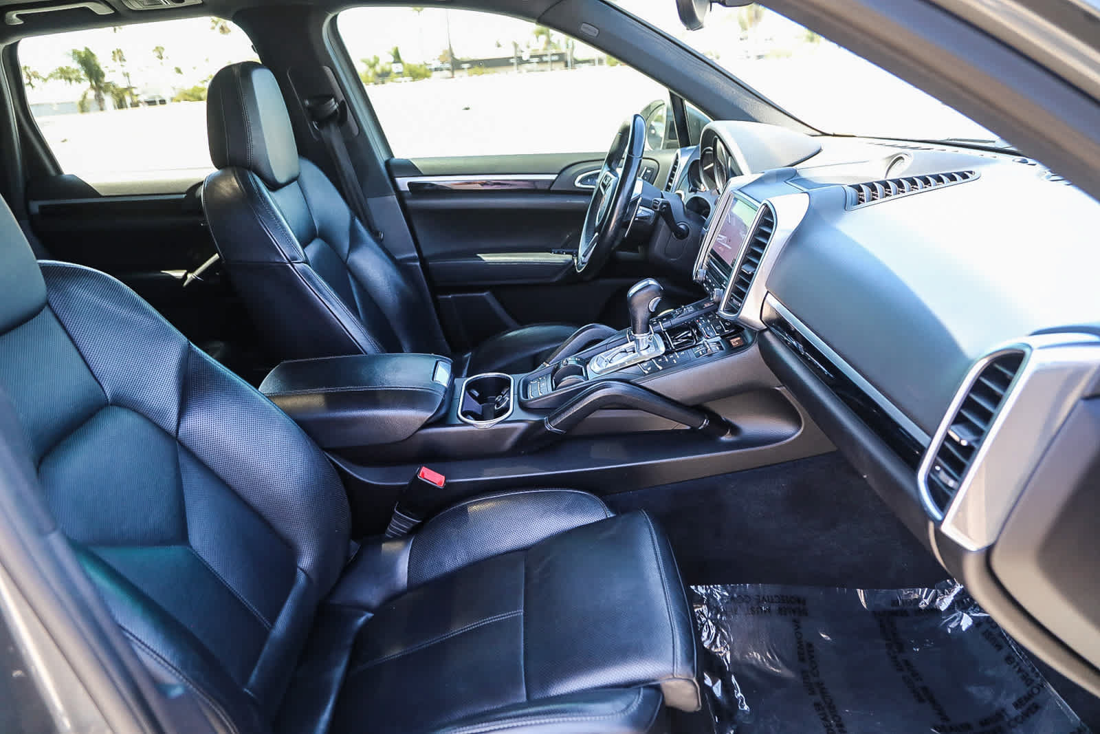 Used 2018 Porsche Cayenne S AWD/4WD image 16