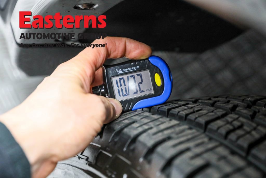 Used 2024 Nissan Armada SV image 31