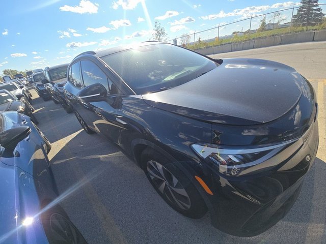 Used 2023 Volkswagen ID.4 Pro image 3