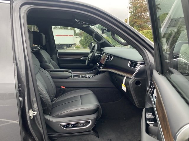 New 2024 Jeep Grand Wagoneer Series I w/ HD Trailer Tow Package image 28