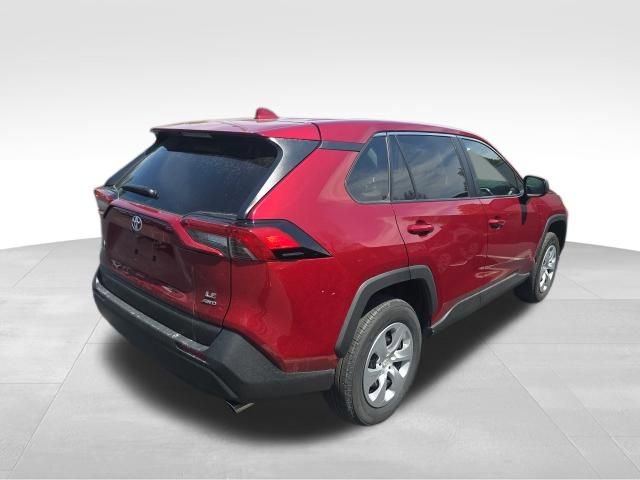 Used 2025 Toyota RAV4 LE image 7