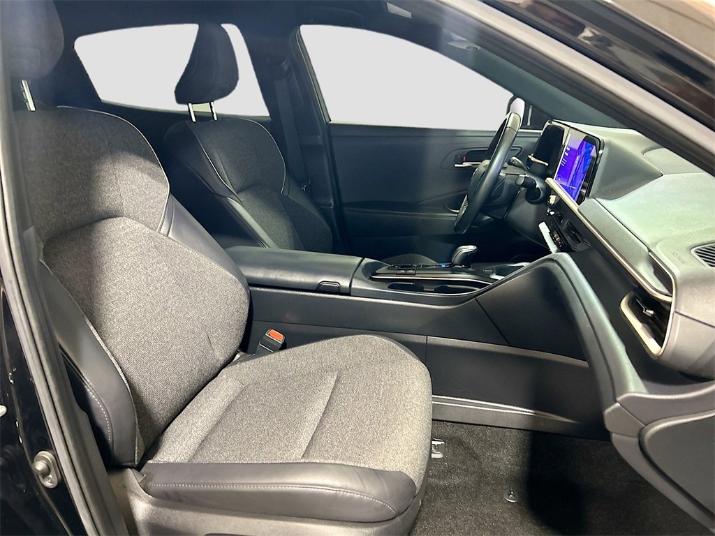 Used 2023 Toyota Crown XLE image 25