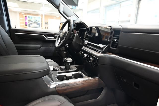 New 2026 GMC Sierra 1500 SLT w/ SLT Premium Plus Package AWD/4WD image 16