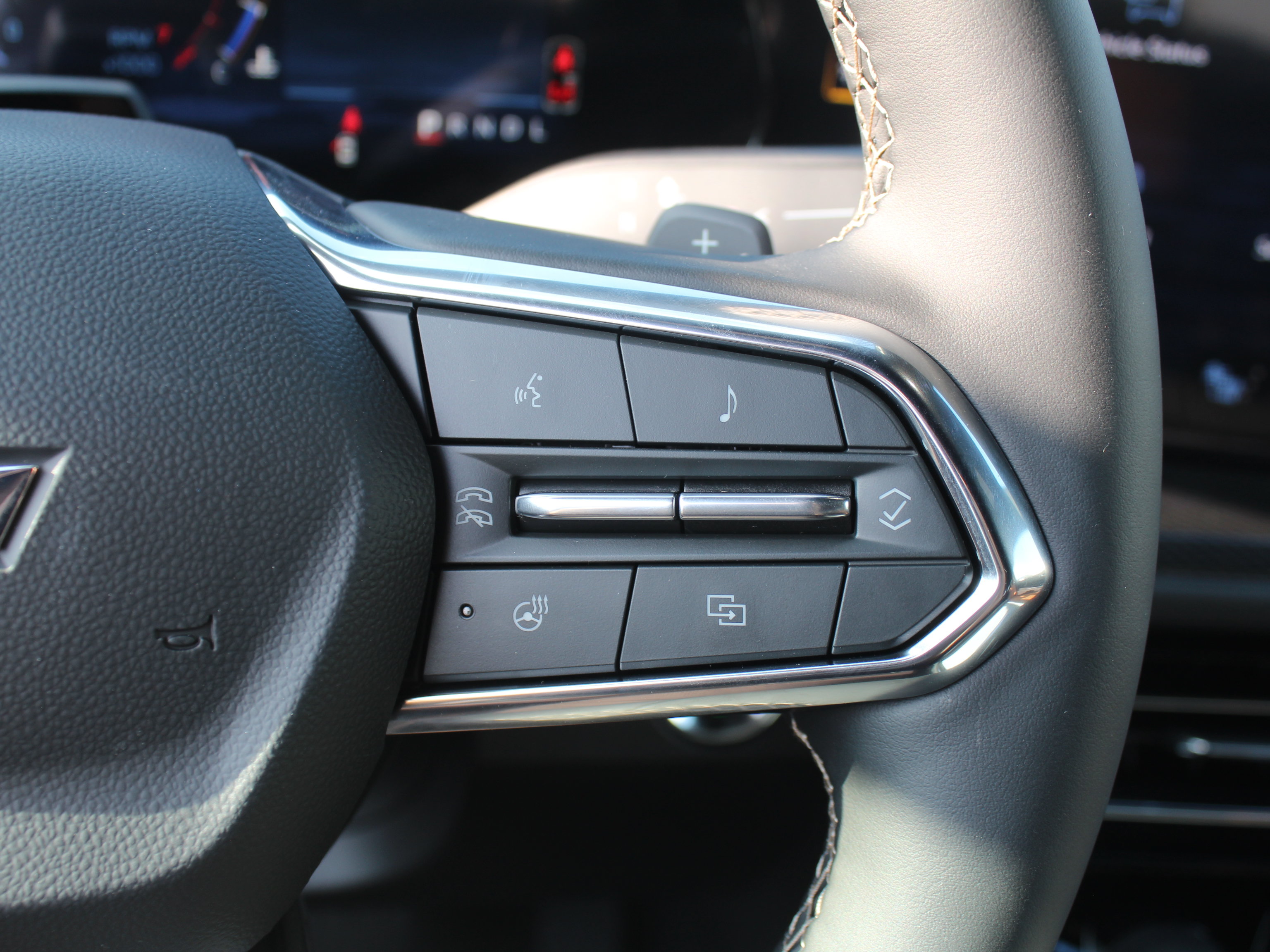New 2027 Chevrolet Traverse Z71 w/ Enhanced Driving Package AWD/4WD image 13