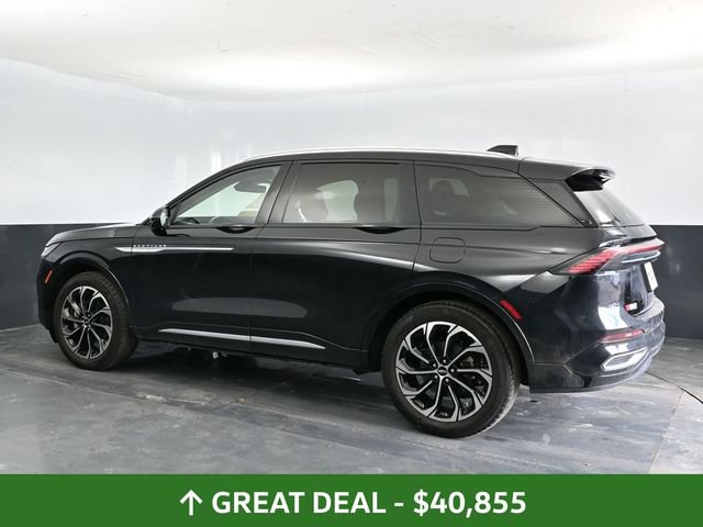 Used 2024 Lincoln Nautilus Reserve AWD/4WD image 2