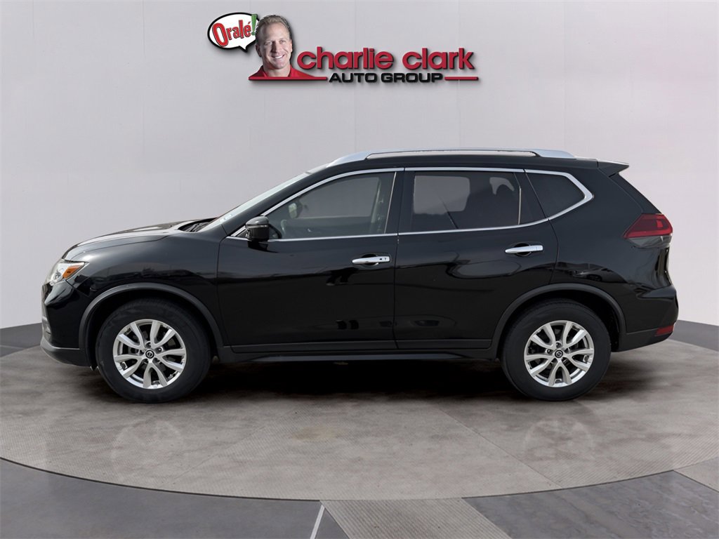 Used 2020 Nissan Rogue SV image 3