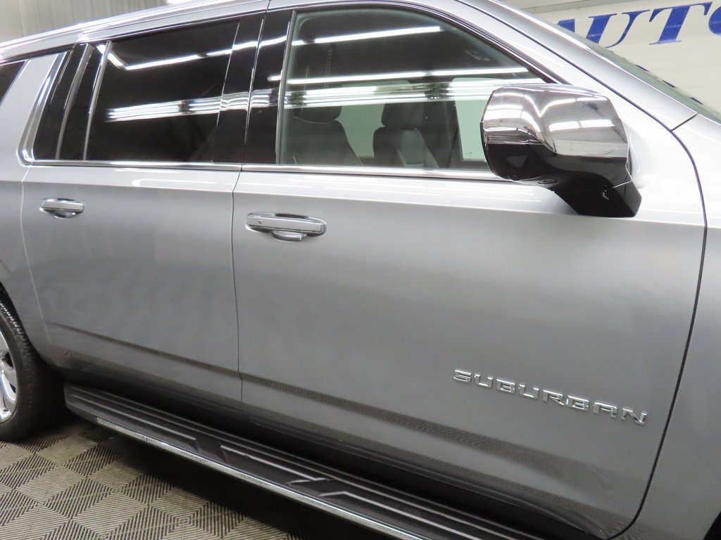 Used 2025 Chevrolet Suburban Premier image 35
