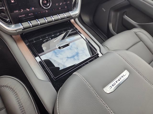 New 2026 GMC Yukon XL Denali w/ Sun & Power Step Package AWD/4WD image 28