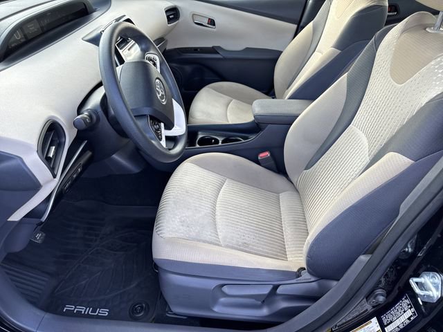Used 2017 Toyota Prius Four image 8