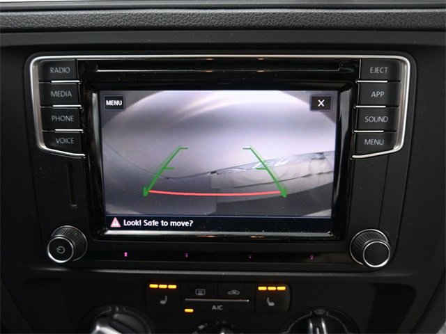 Used 2018 Volkswagen Jetta SE image 19