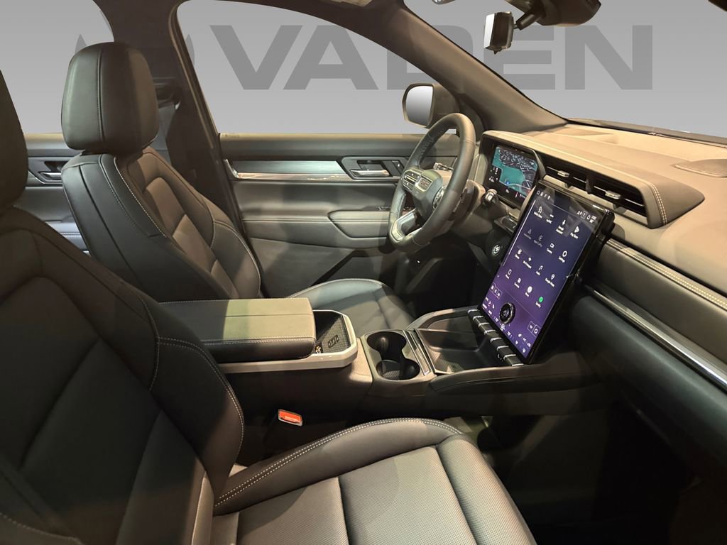 Used 2026 GMC Terrain Elevation w/ Elevation Premium Package image 9