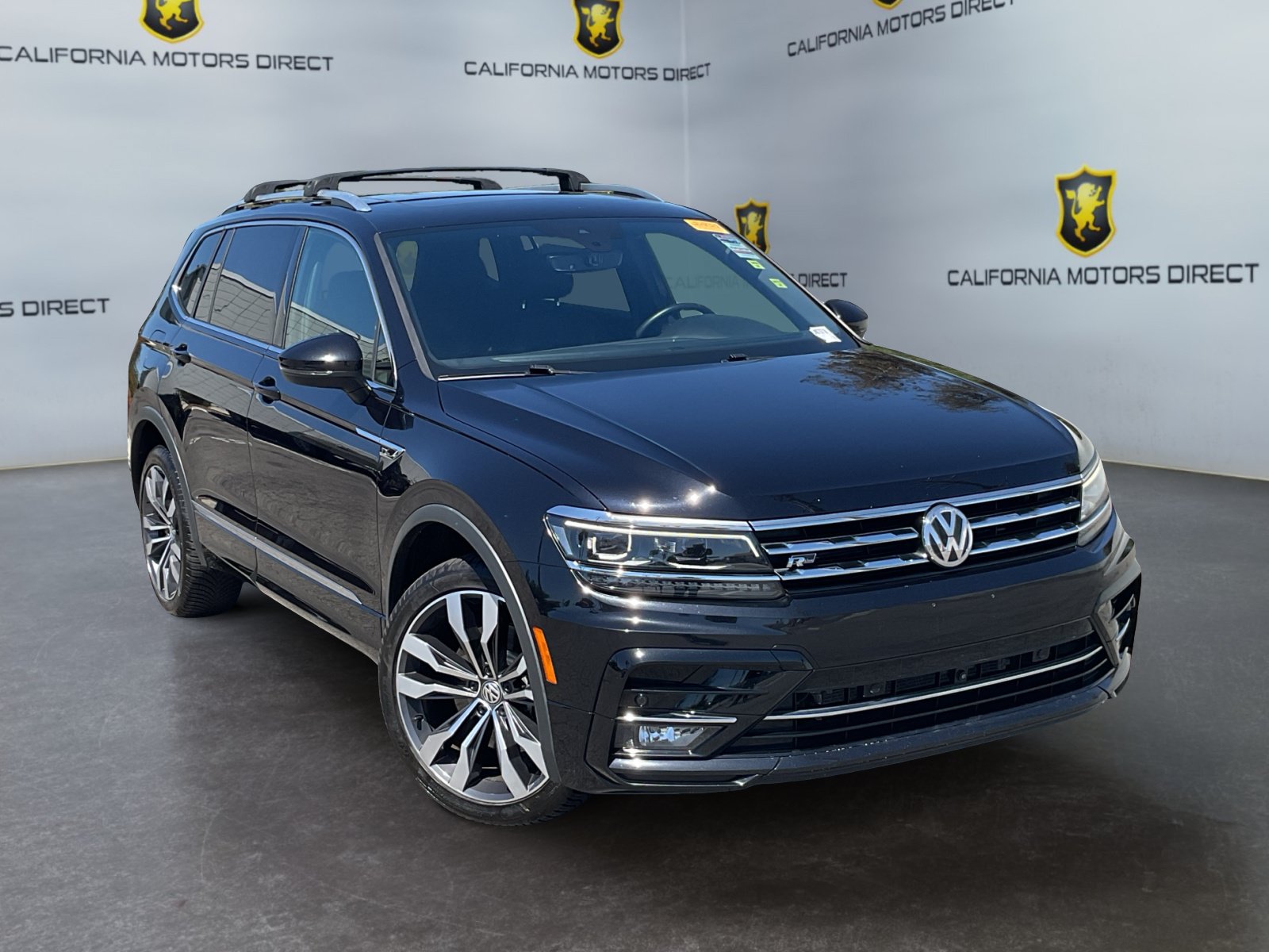 Used 2020 Volkswagen Tiguan SEL Premium R-Line w/ 3rd Row Seat Package AWD/4WD image 3