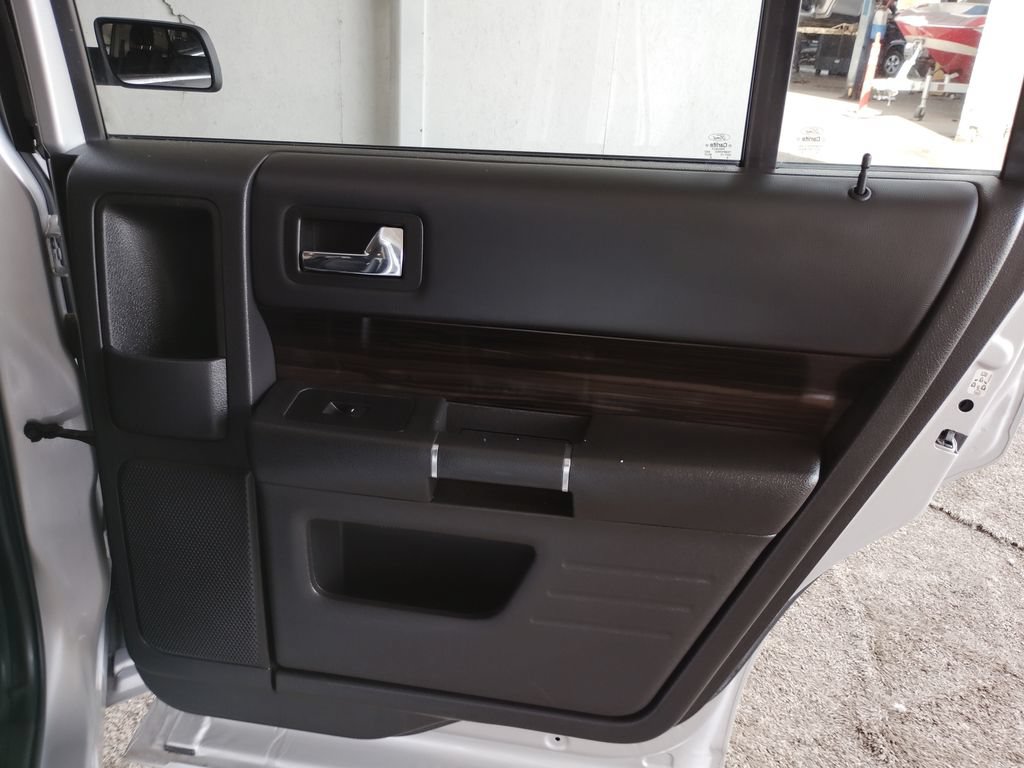 Used 2019 Ford Flex SEL AWD/4WD image 18