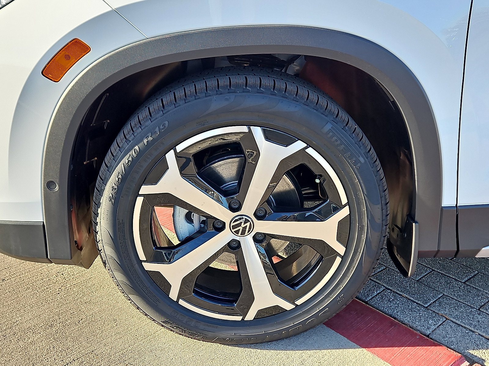 New 2026 Volkswagen Tiguan SE image 6