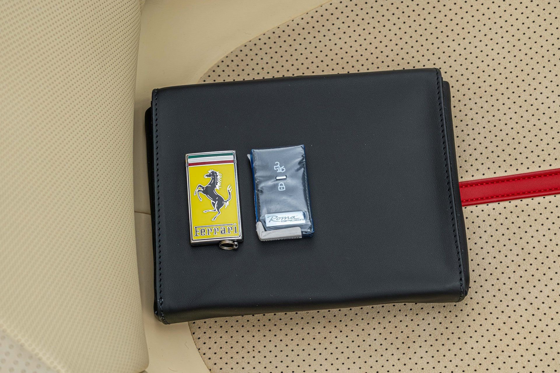 Certified 2025 Ferrari Roma Spider RWD image 29