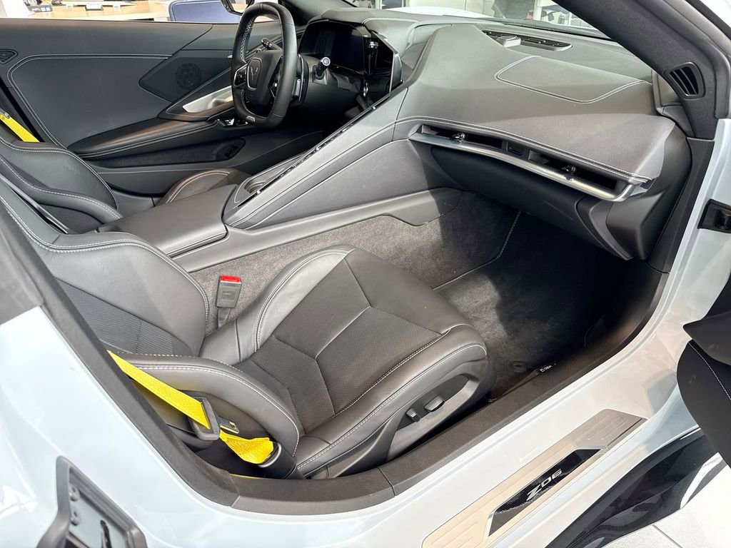 Used 2024 Chevrolet Corvette Z06 image 34