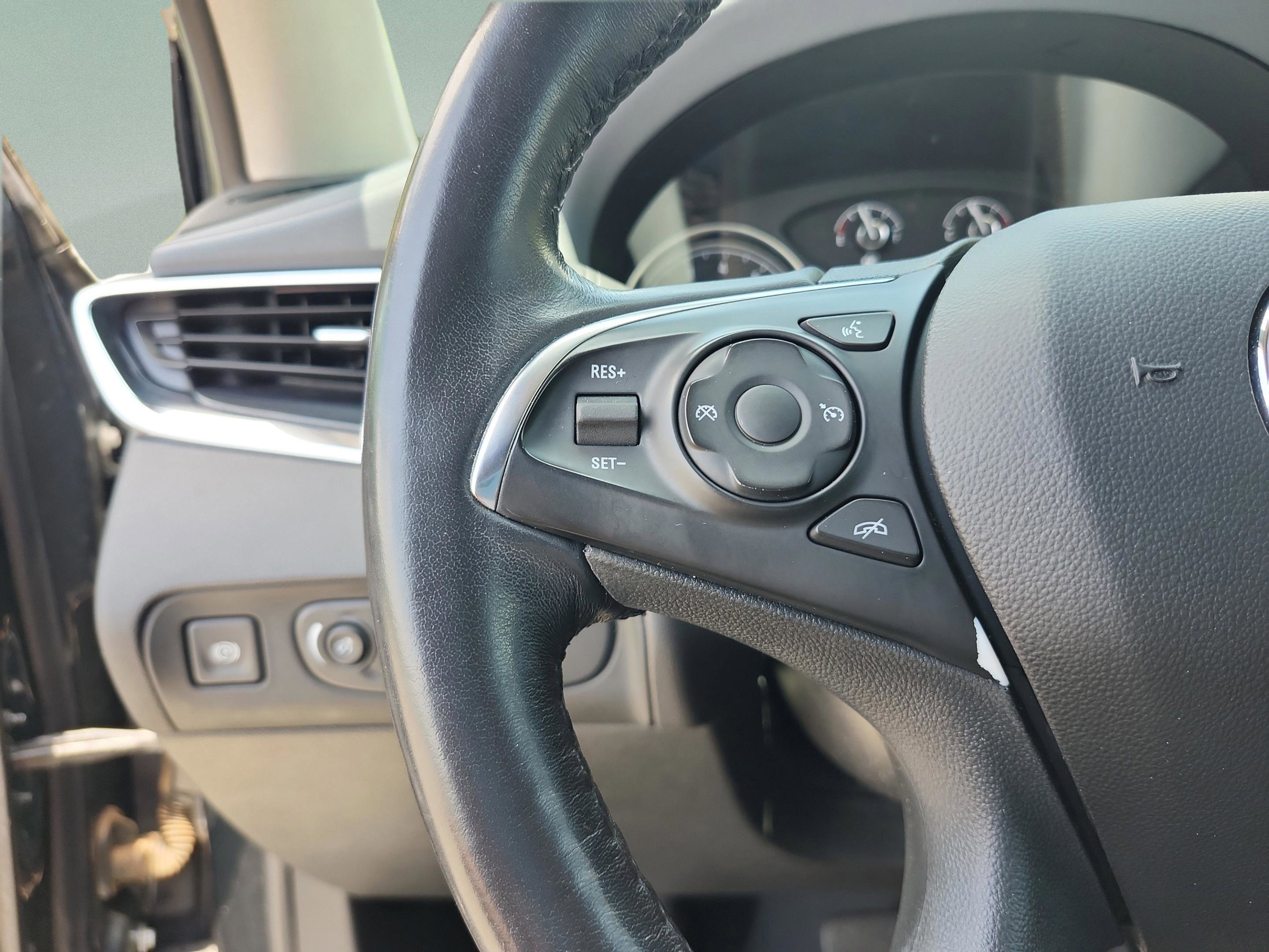 Used 2021 Buick Enclave Essence w/ Sound and Sites Package AWD/4WD image 15