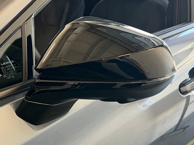 Used 2024 Lexus RZ 450e Premium AWD/4WD image 16