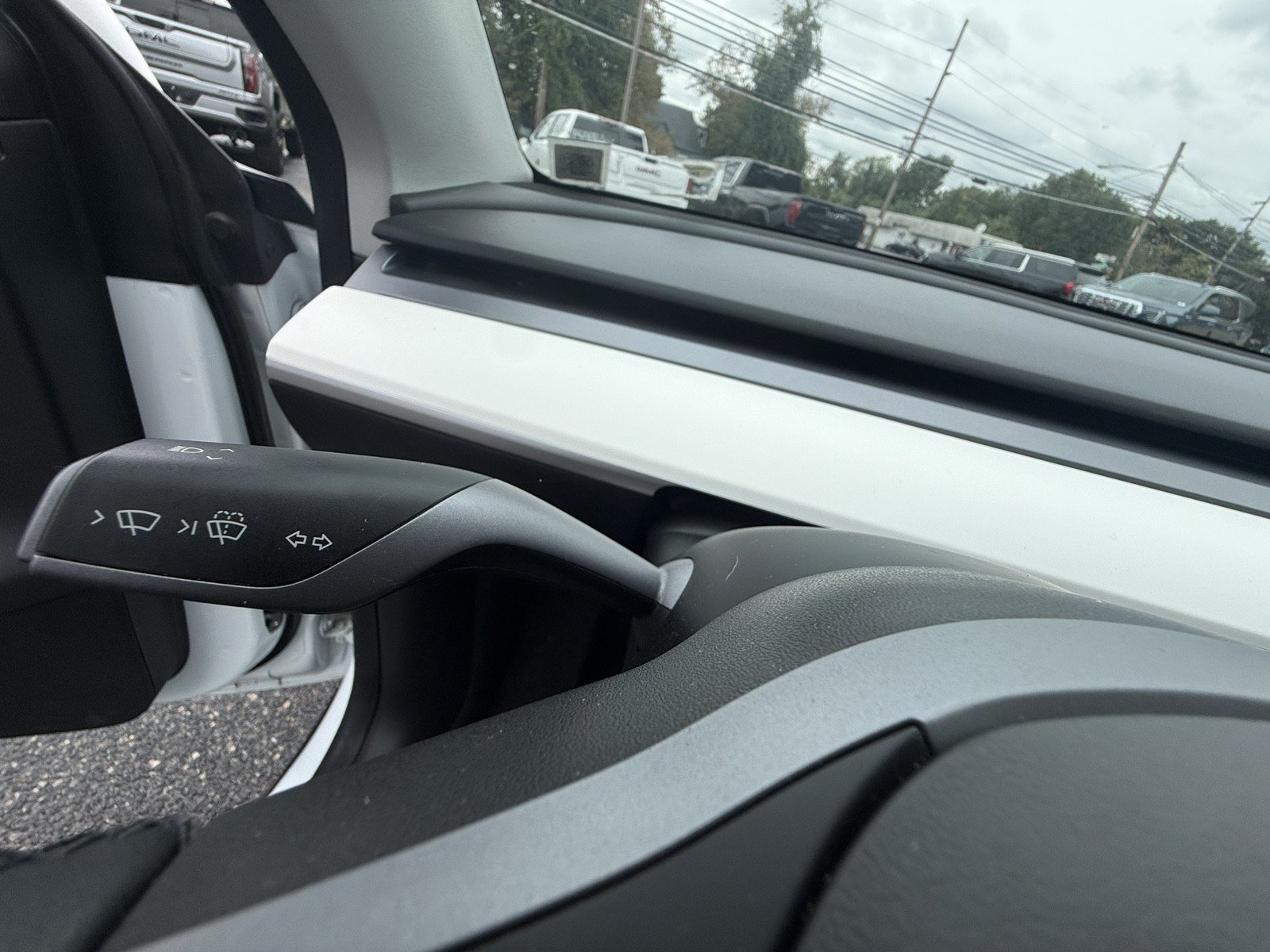 Used 2022 Tesla Model Y Long Range AWD/4WD image 18