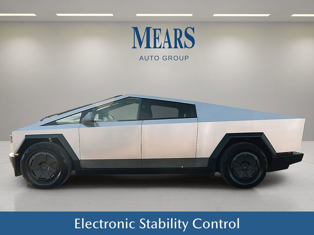 Used 2024 Tesla Cybertruck AWD Crew Cab image 9