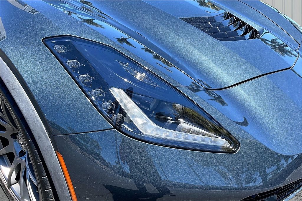 Used 2019 Chevrolet Corvette Grand Sport w/ Carbon Flash Badge Package RWD image 23