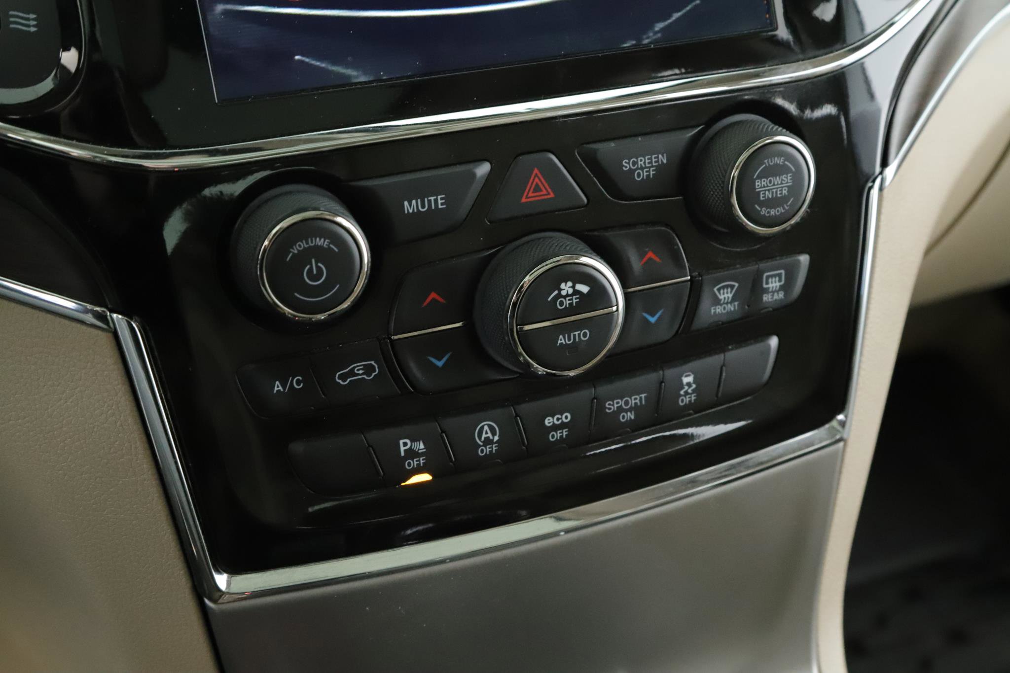 Used 2021 Jeep Grand Cherokee Overland image 15