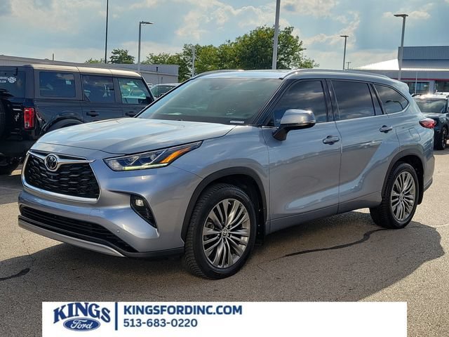 Used 2021 Toyota Highlander Platinum AWD/4WD image 1