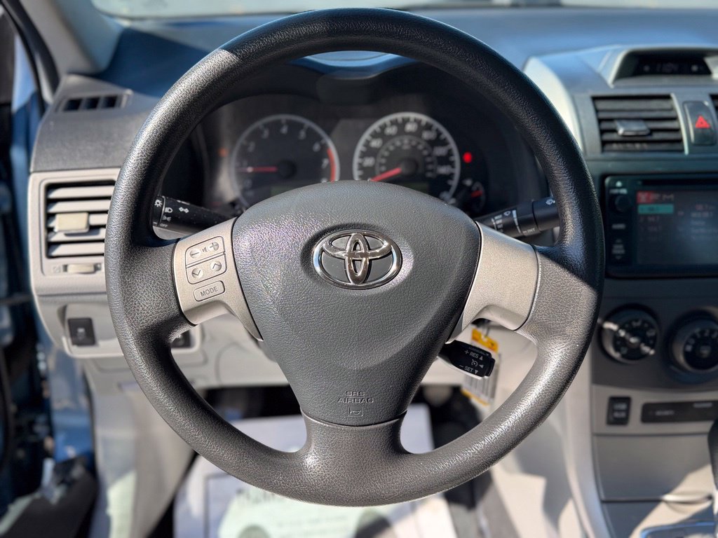 Used 2013 Toyota Corolla LE FWD image 23