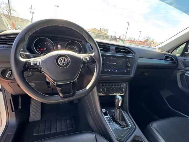 Used 2021 Volkswagen Tiguan SE FWD image 10