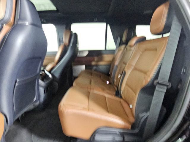 Used 2024 Lincoln Navigator Reserve w/ Equipment Group 201A image 18