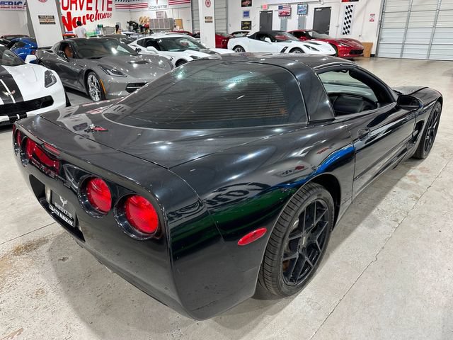 Used 2002 Chevrolet Corvette Coupe w/ Preferred Equipment Group2 RWD image 16