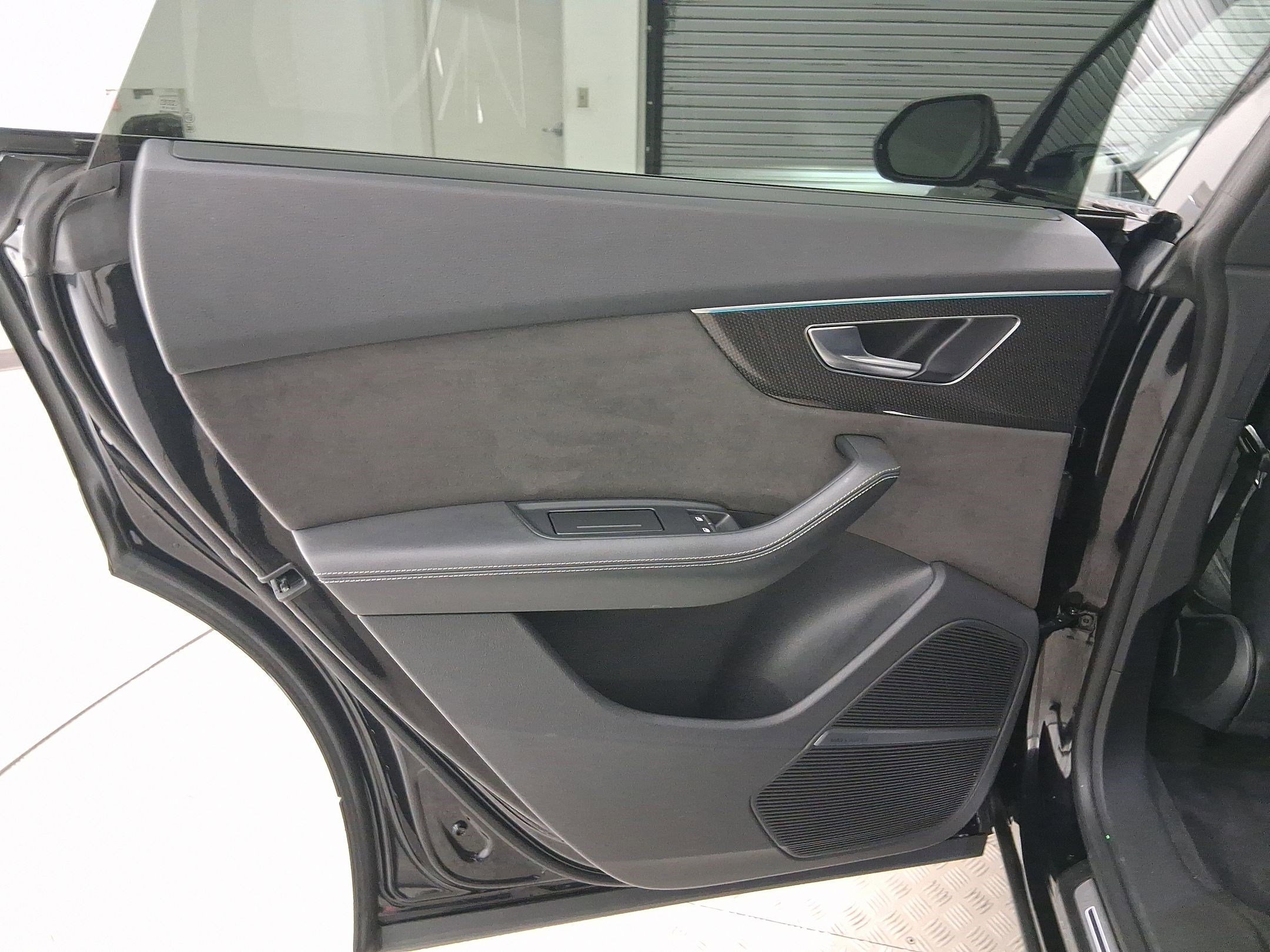 Used 2021 Audi SQ8 Prestige w/ Prestige Package image 27