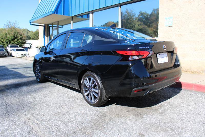 Used 2021 Nissan Versa SV FWD image 4