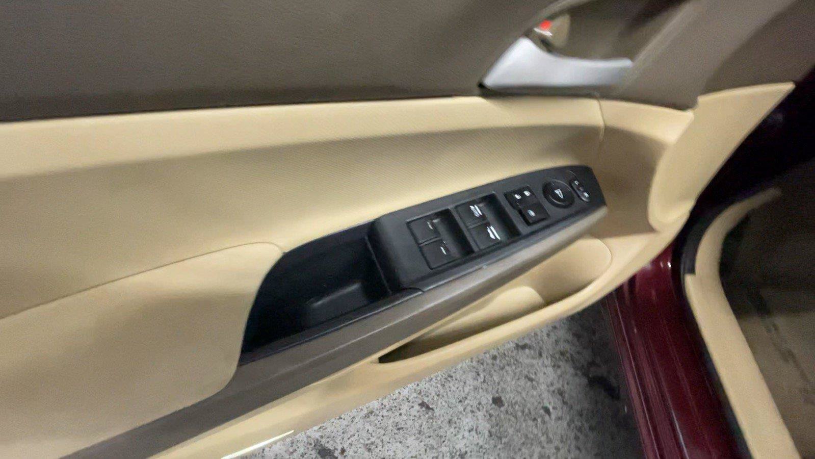 Used 2010 Honda Accord LX image 31