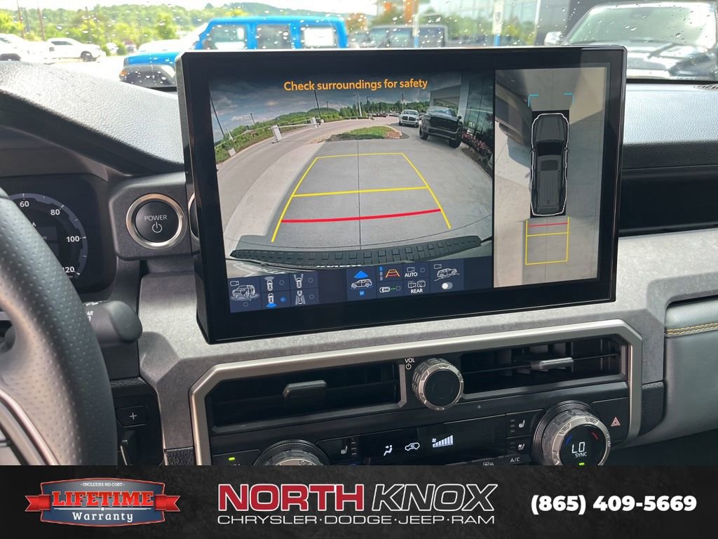 Used 2025 Toyota 4Runner Trailhunter AWD/4WD image 10