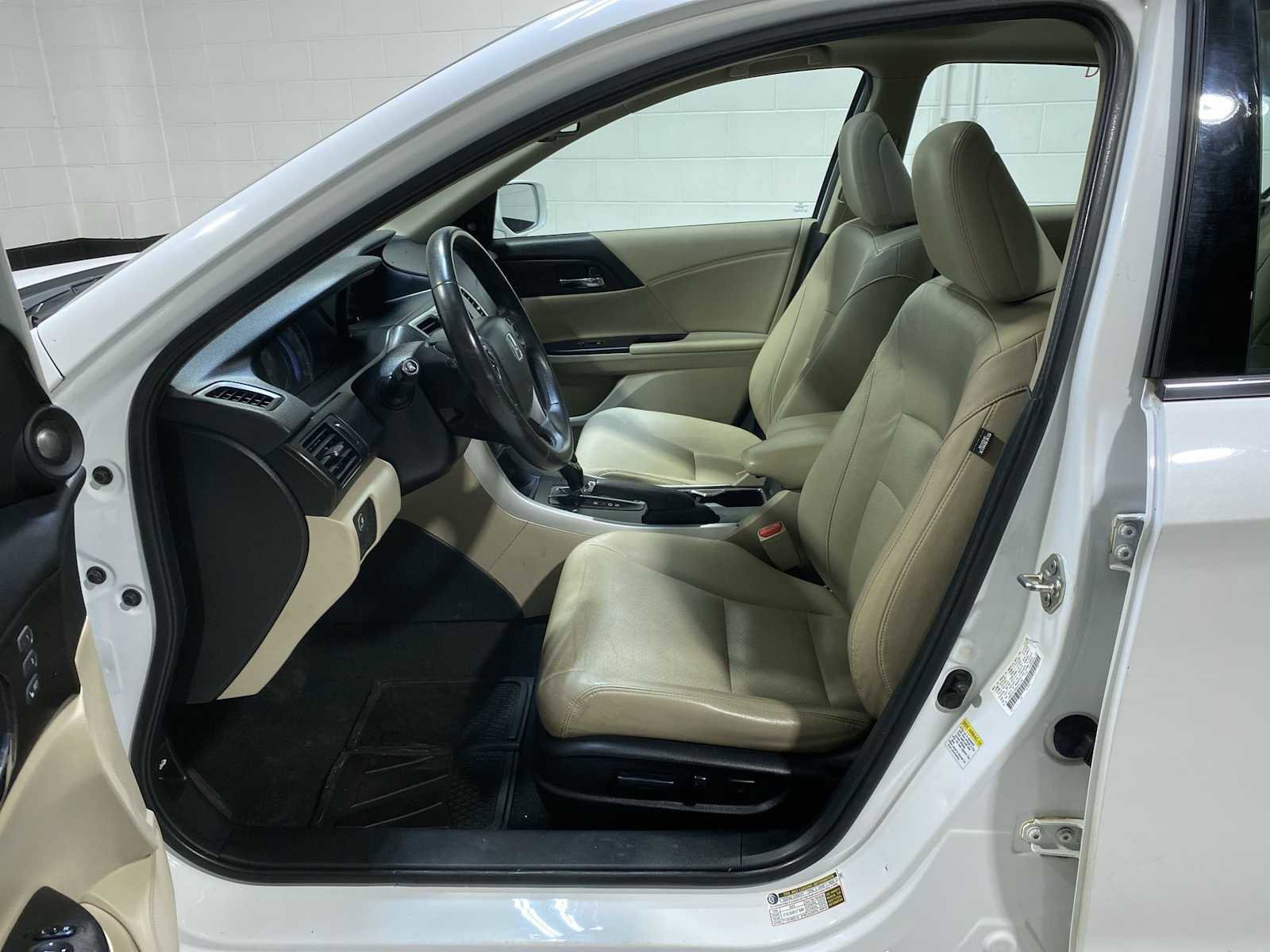 Used 2014 Honda Accord EX-L image 2