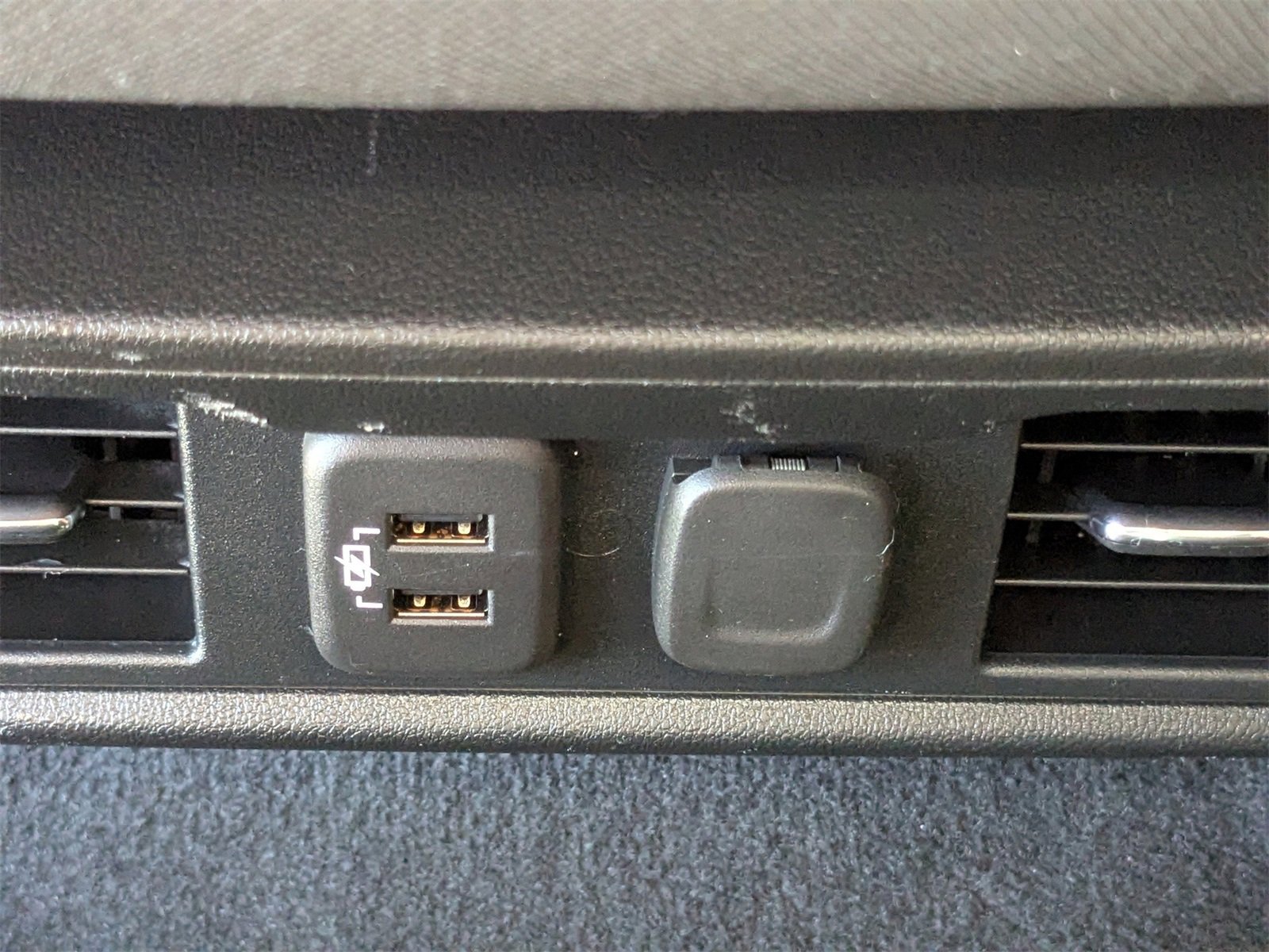 Used 2019 Chevrolet Silverado 1500 LT w/ All-Star Edition image 15